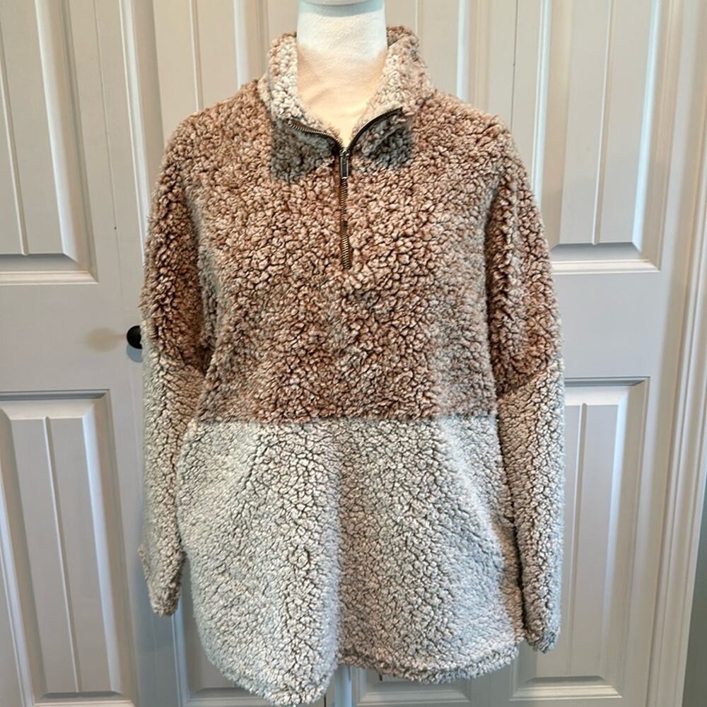 Fantastic Fawn Medium Neutral Sherpa‎ Quarter Zip Pullover
